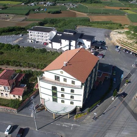 Hotel Castlevillage Miyakojima Экстерьер фото