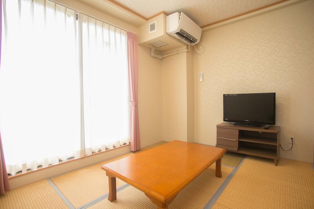 Hotel Castlevillage Miyakojima Экстерьер фото