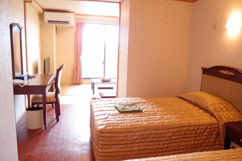 Hotel Castlevillage Miyakojima Экстерьер фото
