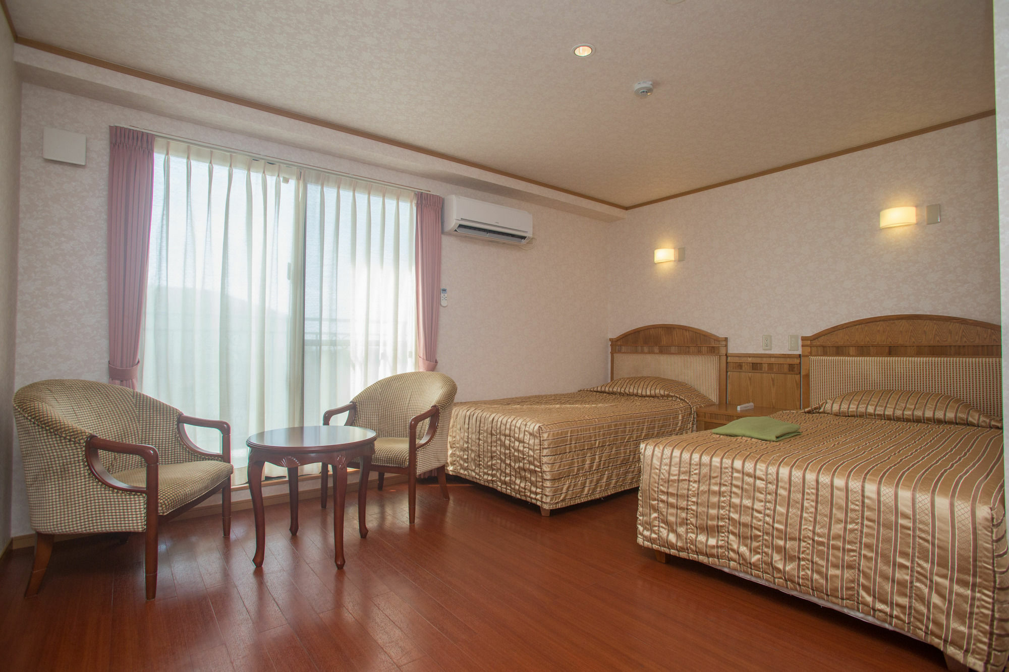 Hotel Castlevillage Miyakojima Экстерьер фото