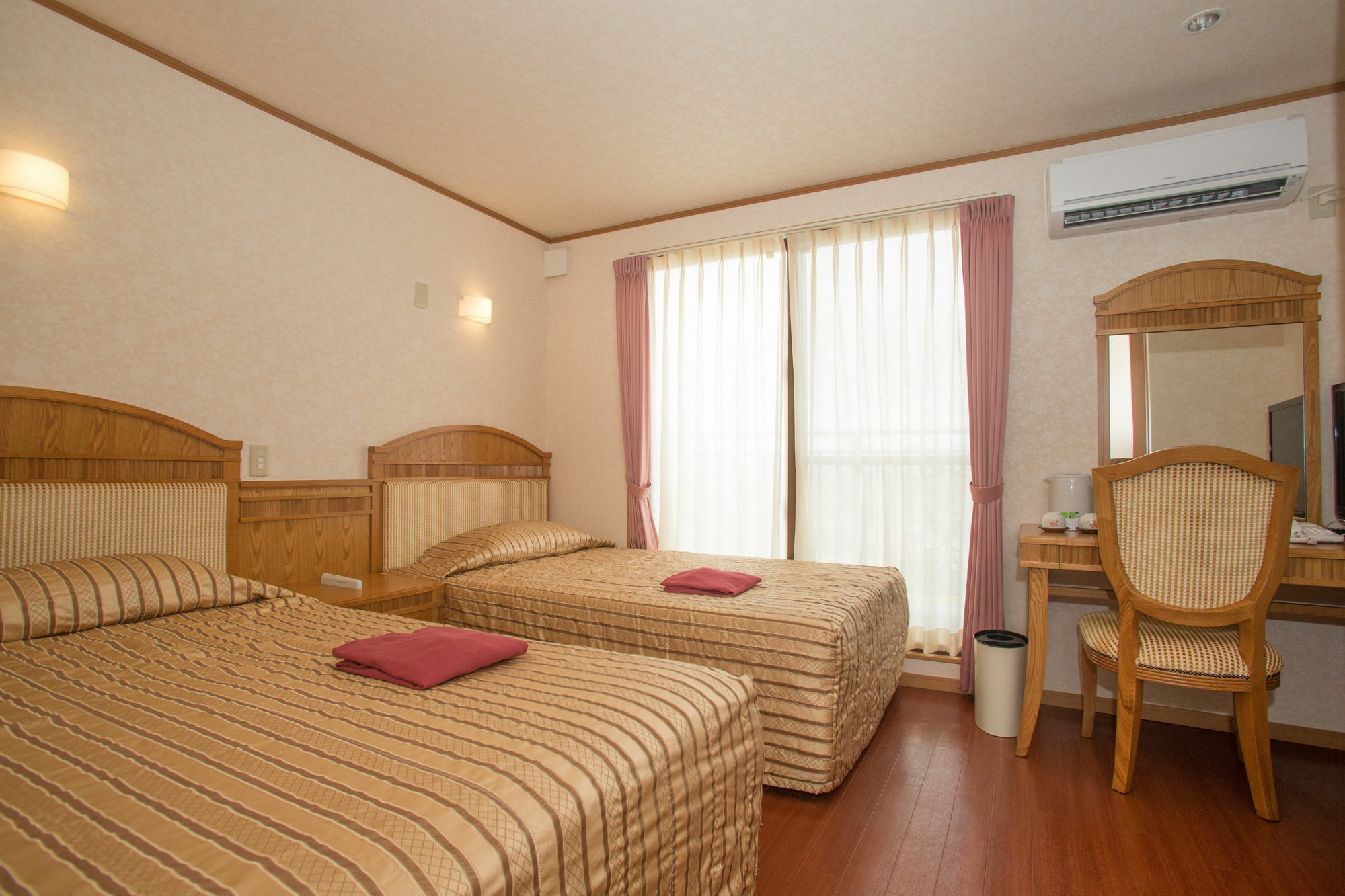 Hotel Castlevillage Miyakojima Экстерьер фото