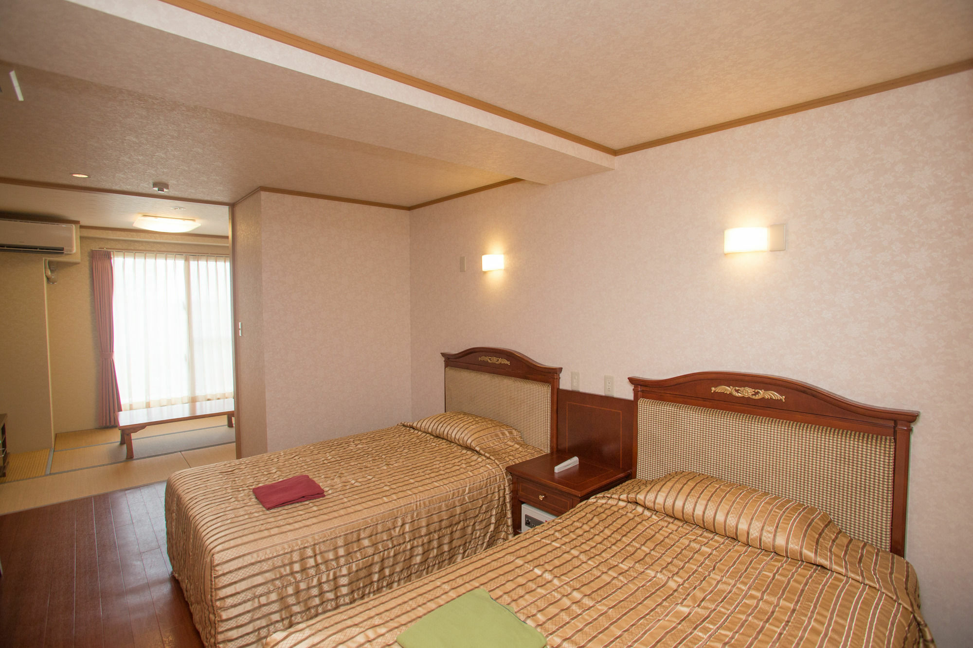 Hotel Castlevillage Miyakojima Экстерьер фото